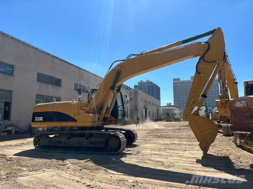 CAT 320 C Roomikekskavaatorid