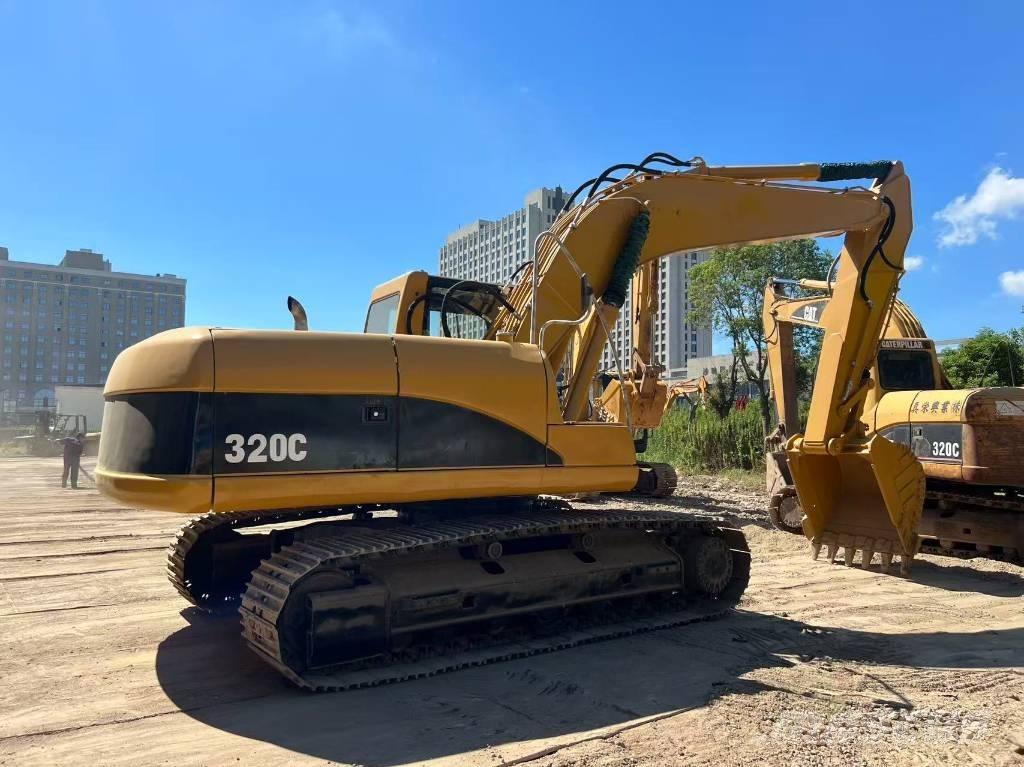 CAT 320 C Roomikekskavaatorid