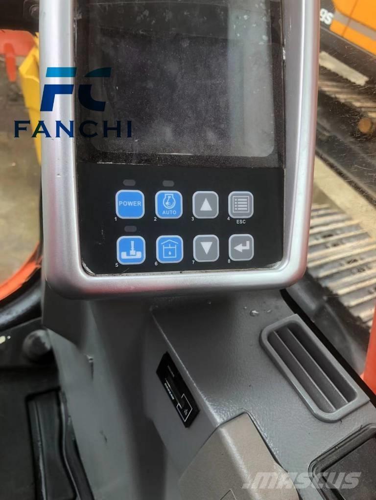 Doosan DX 225 LC Roomikekskavaatorid