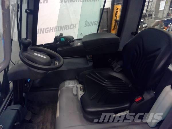 Jungheinrich EFG 215 Elektritõstukid
