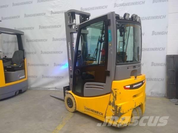 Jungheinrich EFG 215 Elektritõstukid