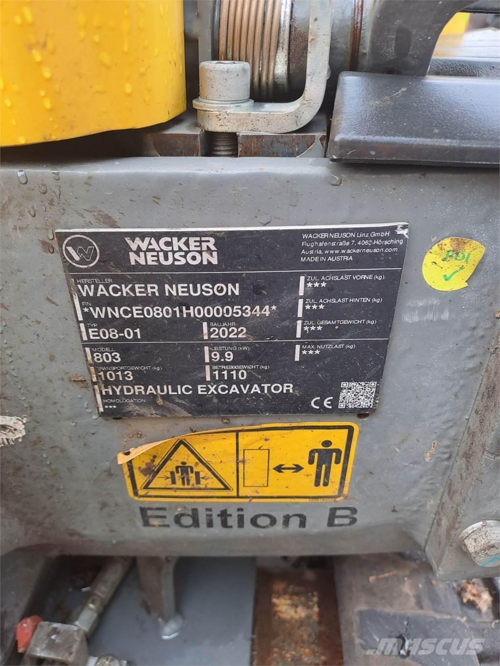 Wacker Neuson 803 Roomikekskavaatorid