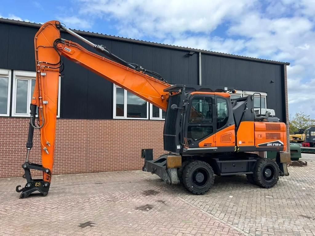Doosan DX170W-5 Materjalikäitlusmasinad
