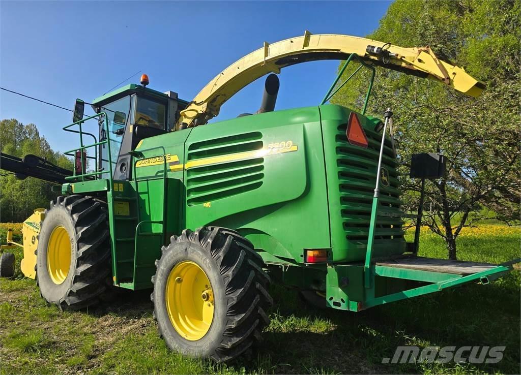John Deere 7300 Silokombainid