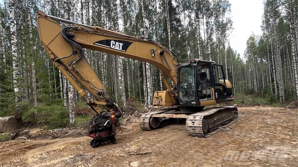 CAT 320C Roomikekskavaatorid