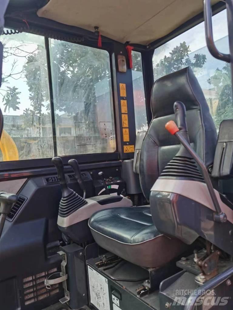 Komatsu PC 56 Miniekskavaatorid < 7 t