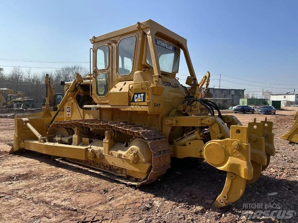 CAT D 8 K Buldooserid