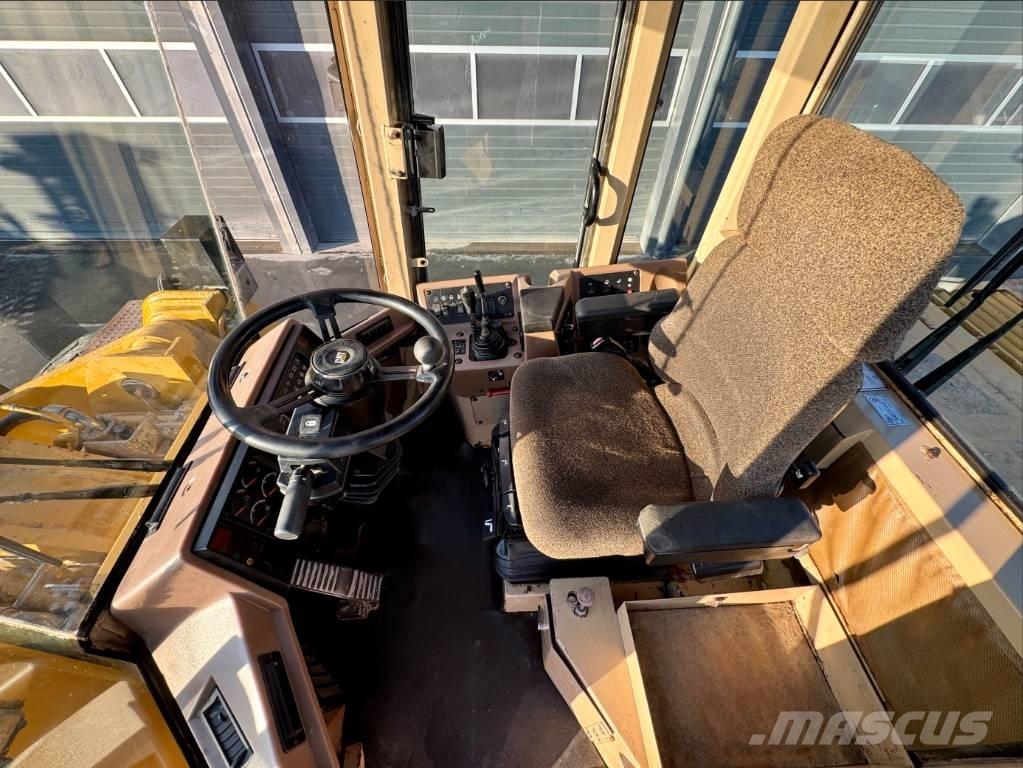 CAT 966 F II Rataslaadurid
