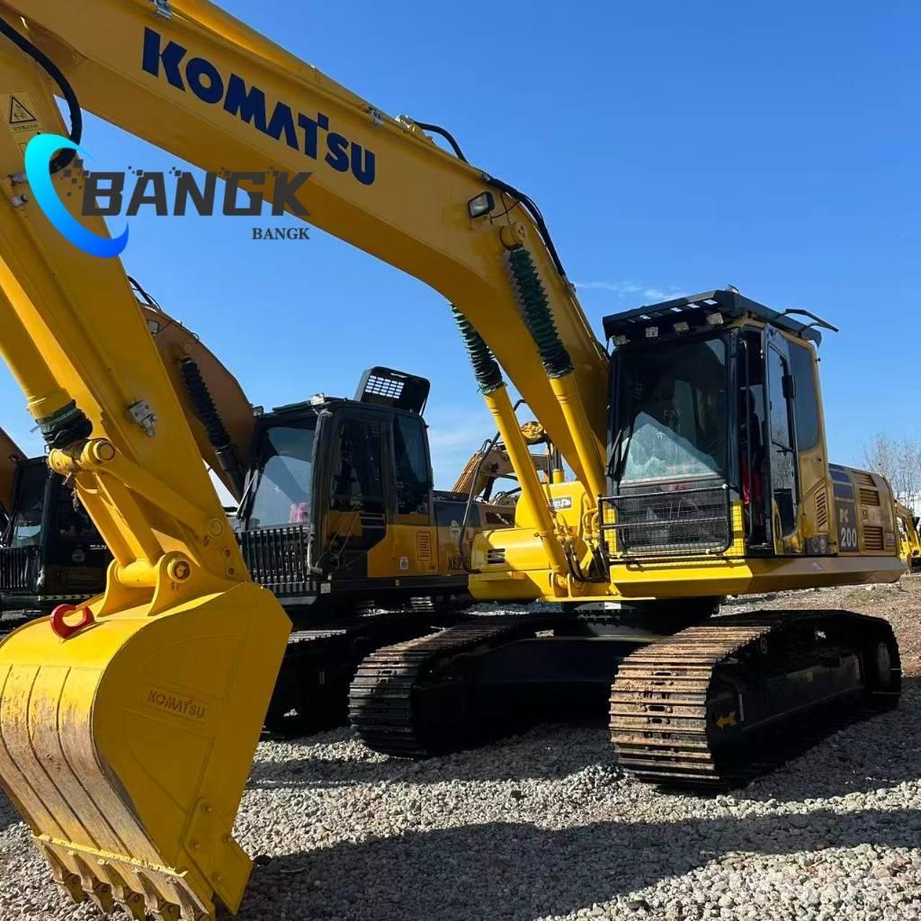Komatsu PC 200 Roomikekskavaatorid