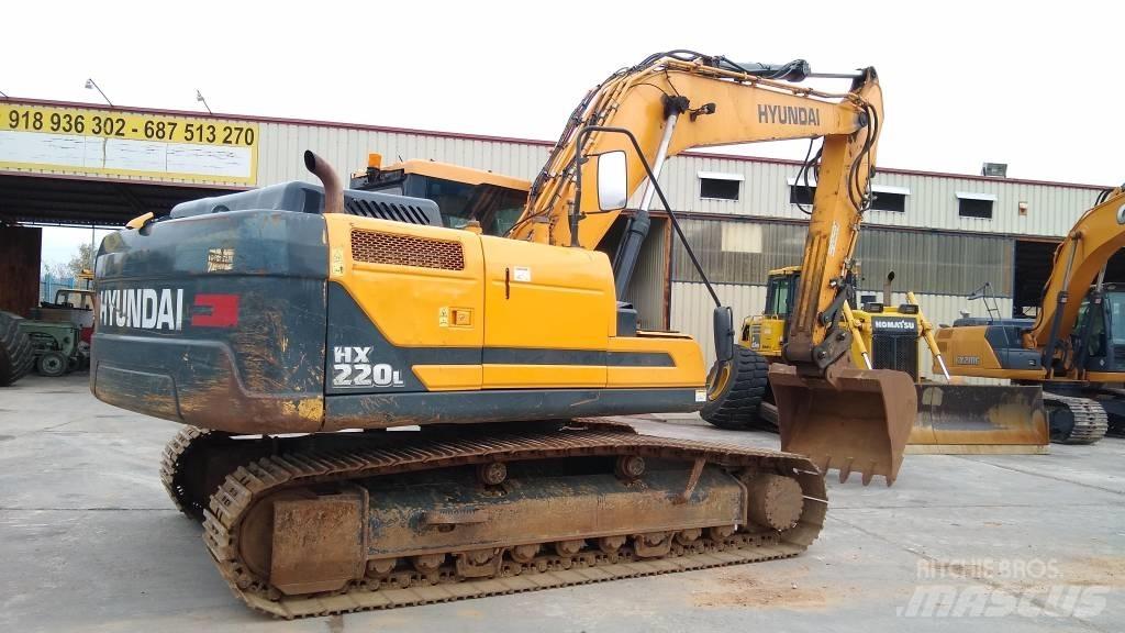 Hyundai HX 220 L Roomikekskavaatorid