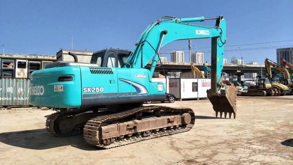 Kobelco SK 250-8 Roomikekskavaatorid