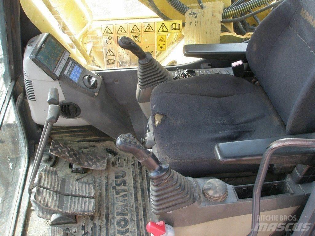 Komatsu PC 210LC-8 Roomikekskavaatorid