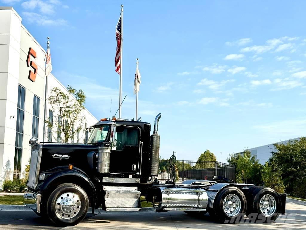 Kenworth W 900 Sadulveokid