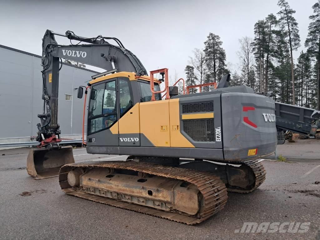 Volvo EC 220 EL Roomikekskavaatorid