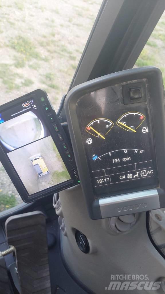 Volvo EC 220 DL Roomikekskavaatorid