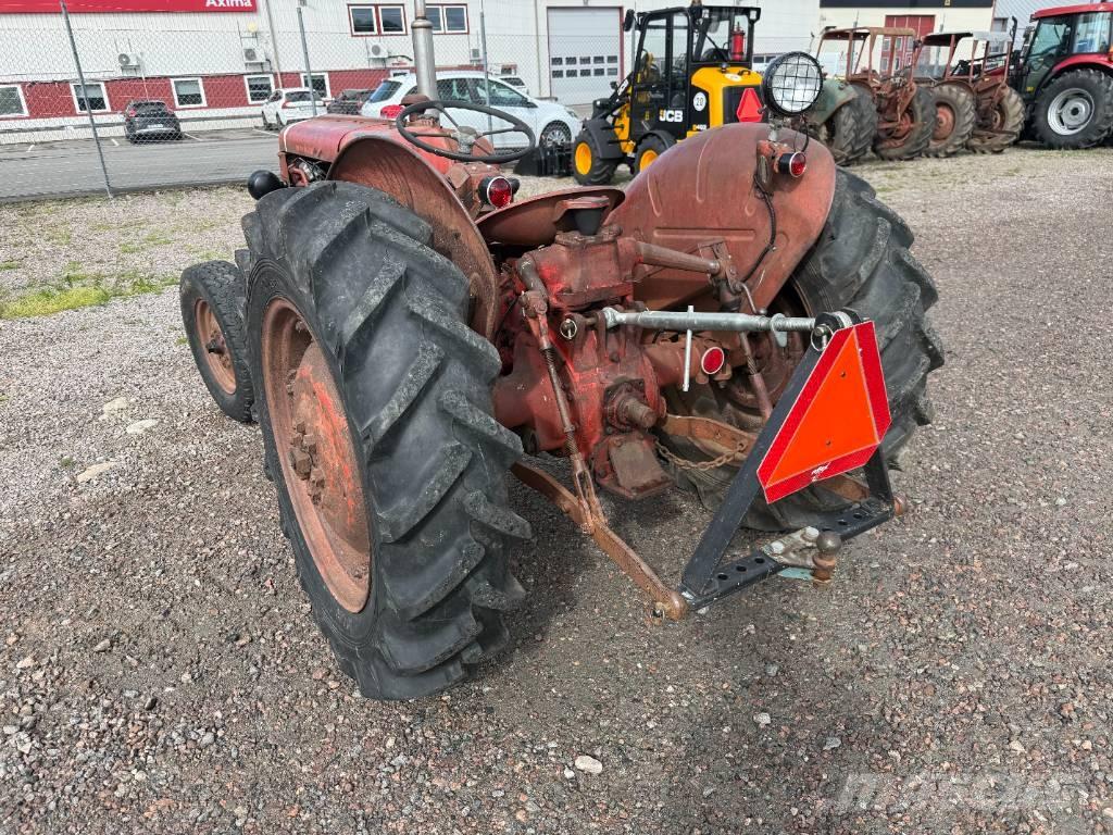 Volvo krabat T-425 Traktorid