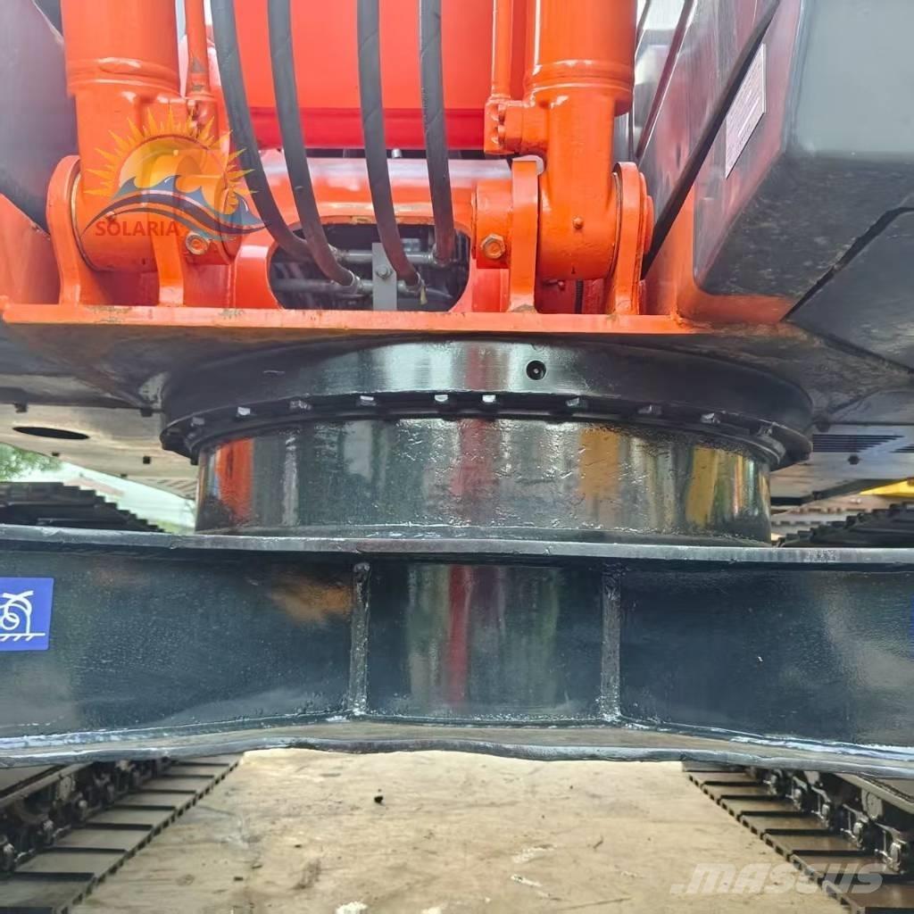 Hitachi ZX 120 Roomikekskavaatorid