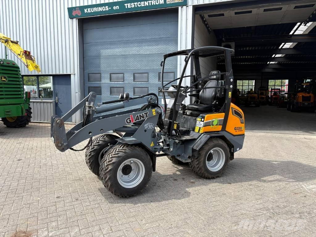 Giant G2200 E Xtra Väikelaadurid
