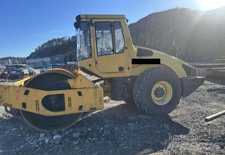 Bomag BW 213 D H-4 Ühe trumliga rullid