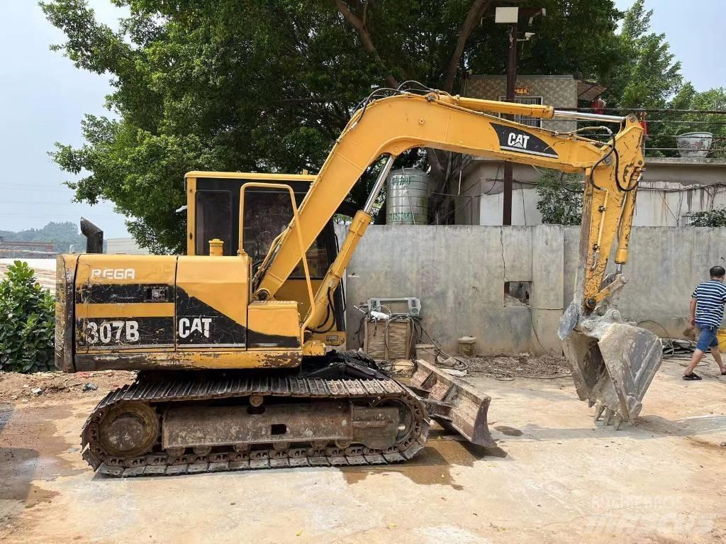 CAT 307 Roomikekskavaatorid
