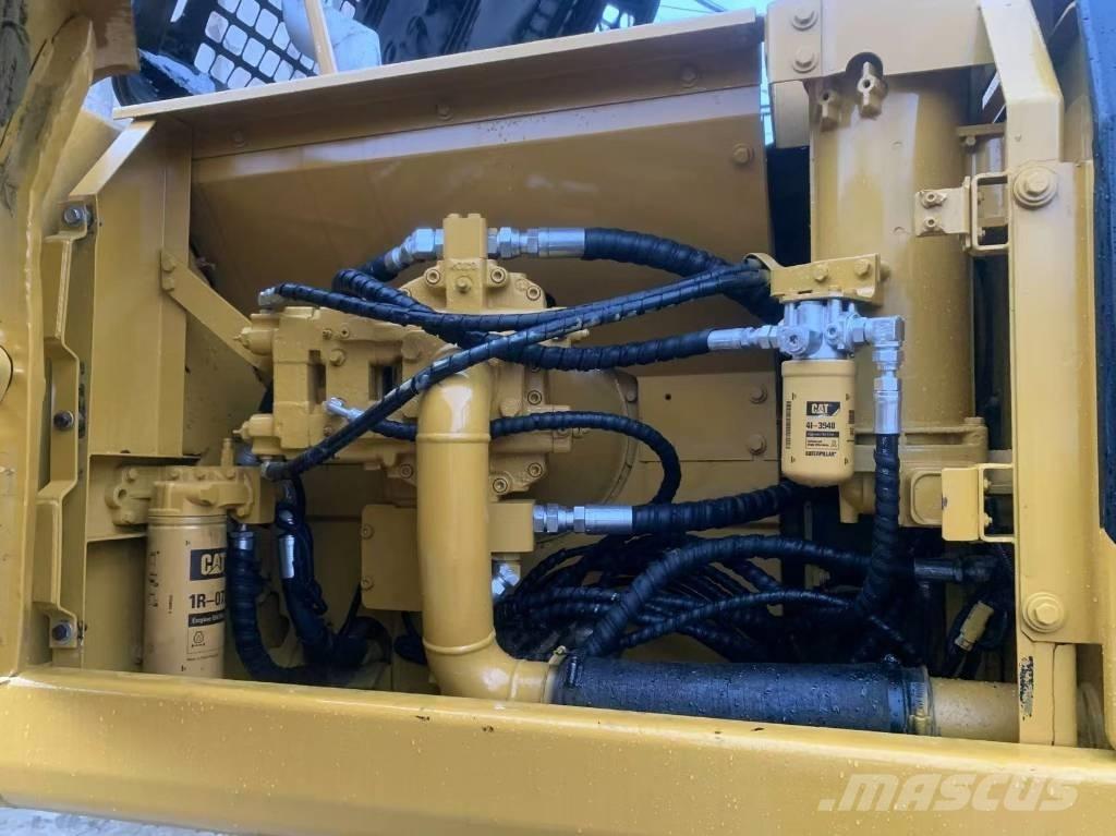CAT 325 B L Roomikekskavaatorid