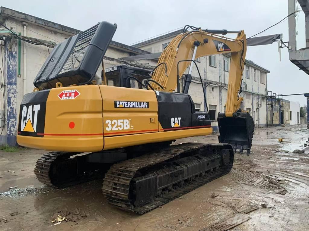 CAT 325 B L Roomikekskavaatorid