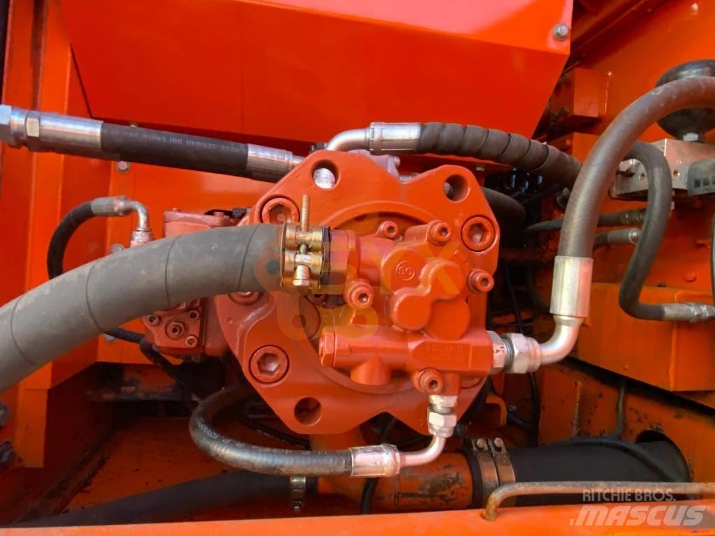 Doosan 220 LC-7 Roomikekskavaatorid