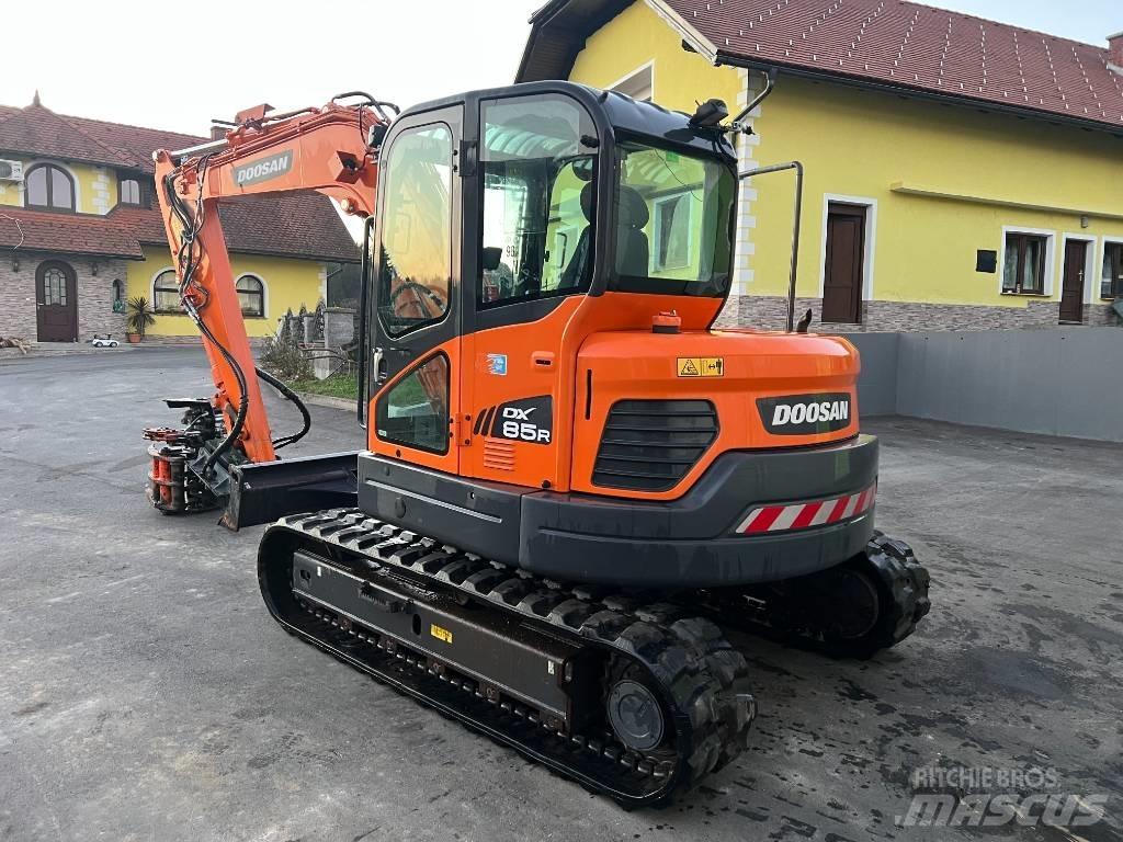 Doosan DX85R-3 Väikeekskavaatorid 7t-12t
