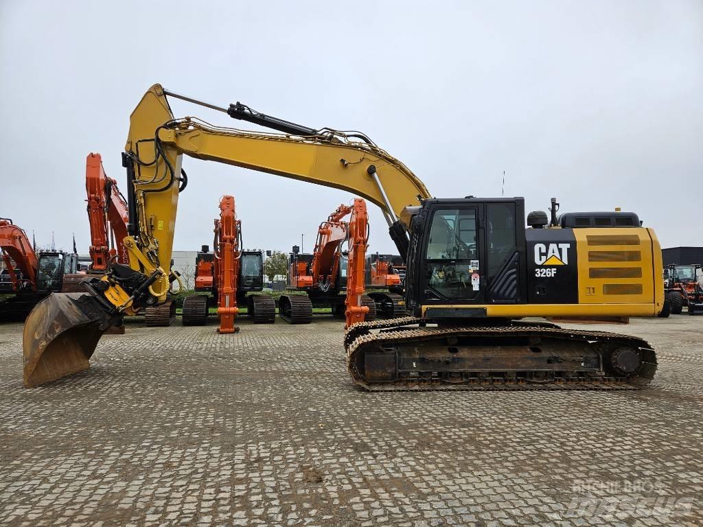 CAT 326 F L Roomikekskavaatorid