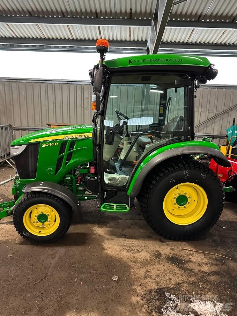 John Deere 3046 R Traktorid