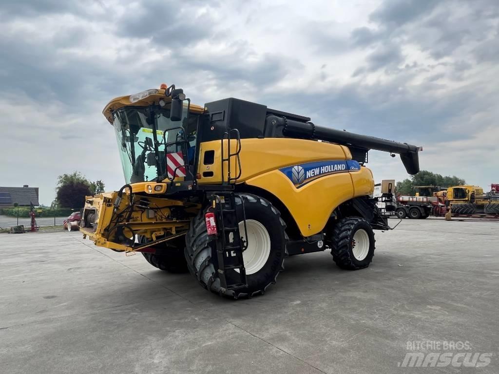 New Holland CR 9090 Teraviljakombainid