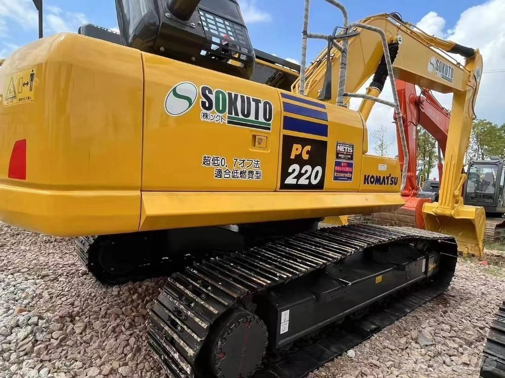 Komatsu pc220 Roomikekskavaatorid