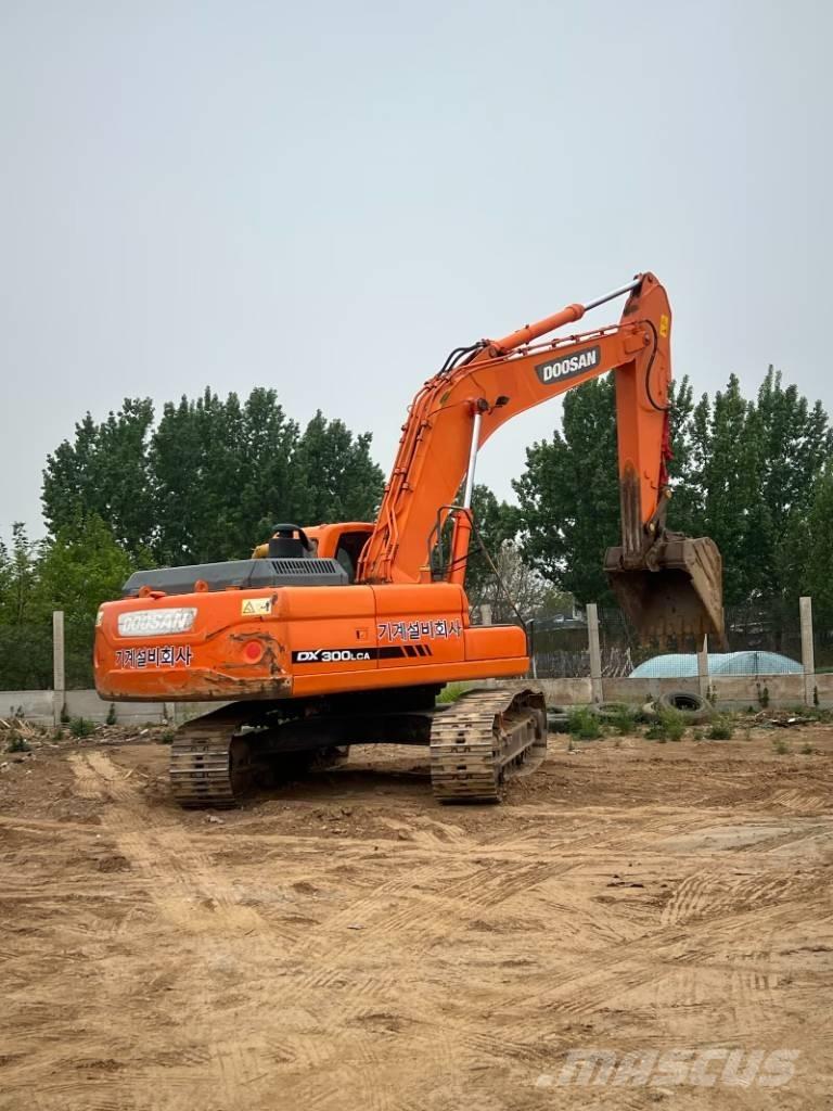 Doosan DX300LCA Roomikekskavaatorid