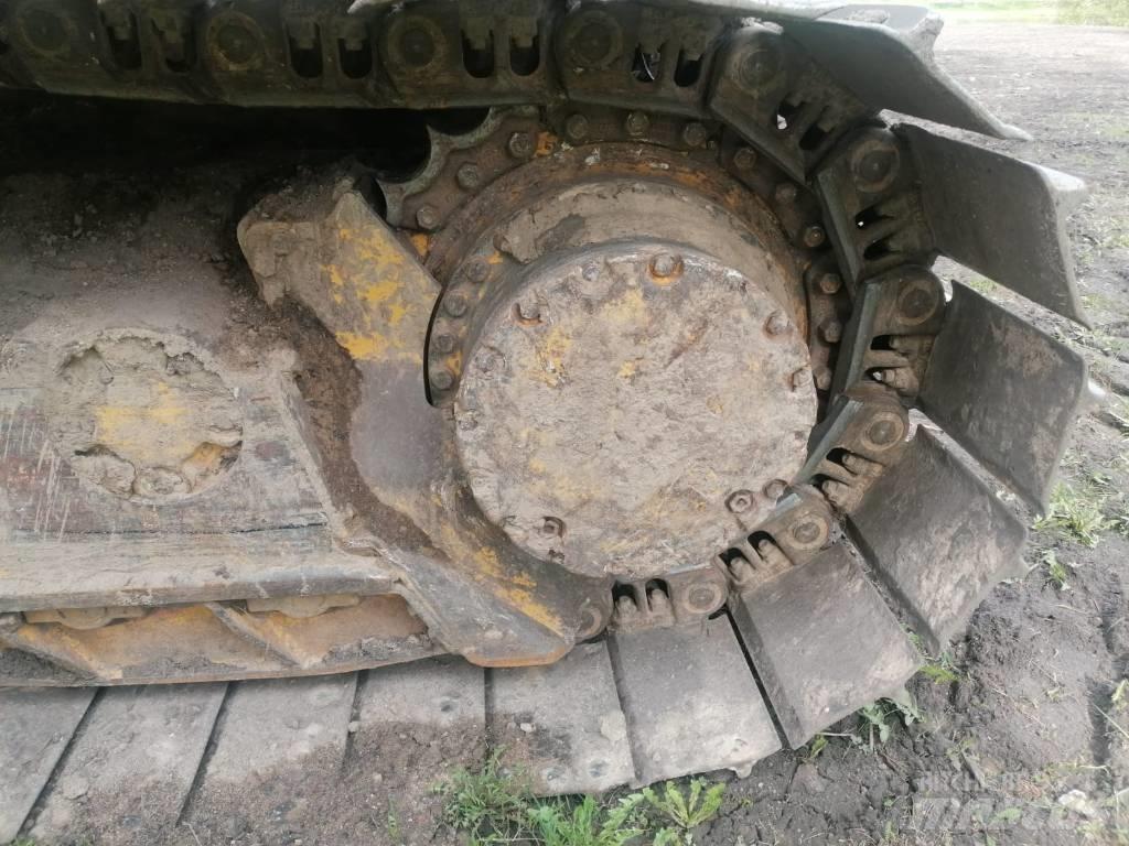 Komatsu 51PX Buldooserid