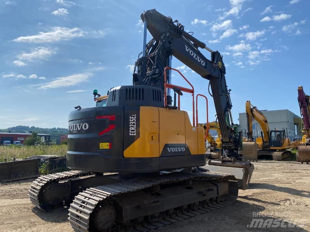 Volvo ECR 235 Roomikekskavaatorid