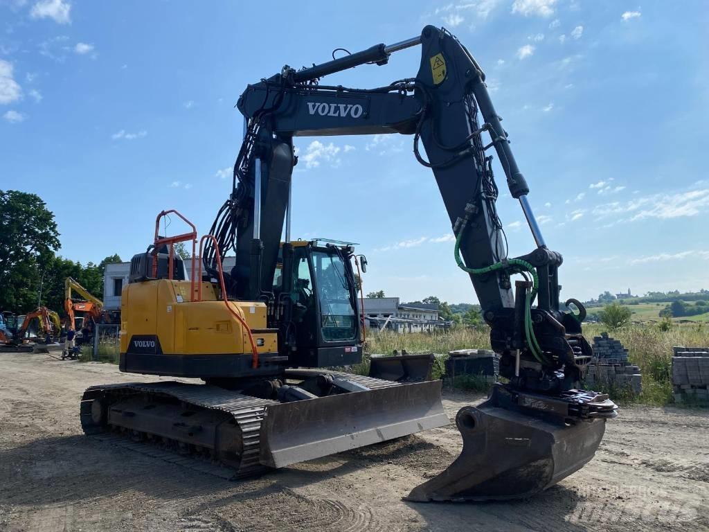 Volvo ECR 235 Roomikekskavaatorid