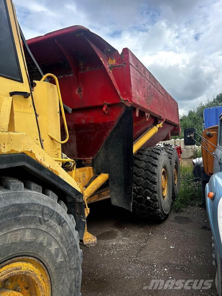 Volvo A25C Liigendraamiga pinnaseveokid
