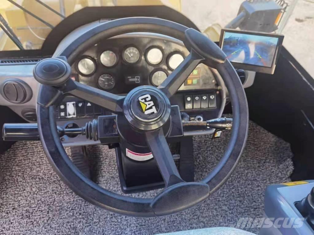 CAT 966 H Rataslaadurid