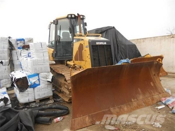 CAT D 5 K LGP Buldooserid