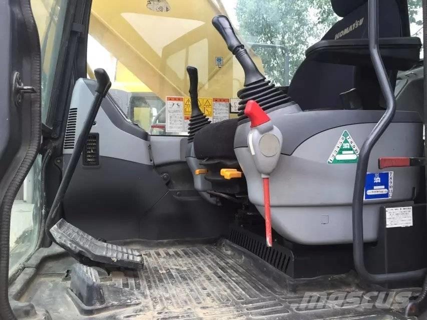 Komatsu PC 220-7 Roomikekskavaatorid