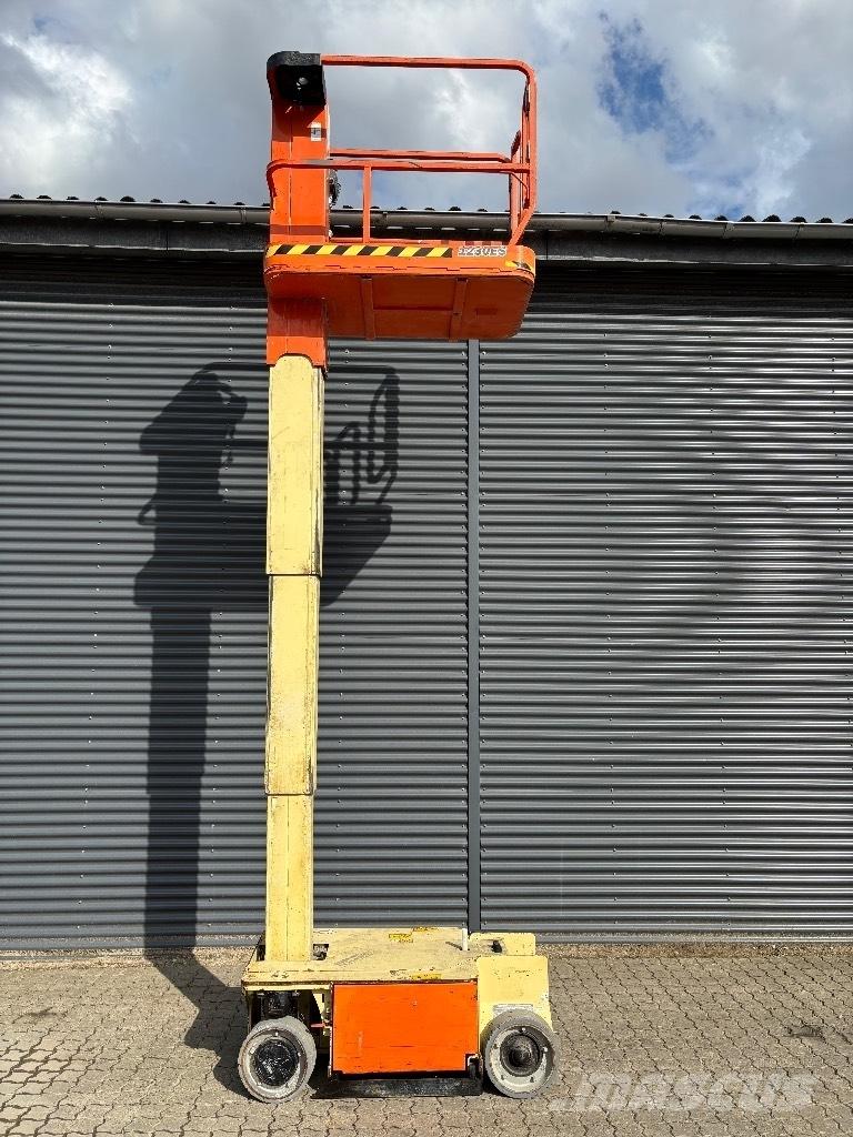 JLG 1230 ES Vertikaalsed mast tõstukid
