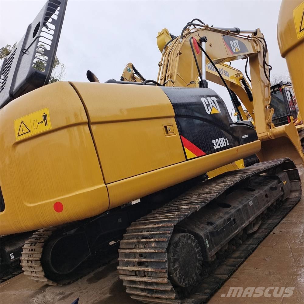 CAT 320 D L Roomikekskavaatorid