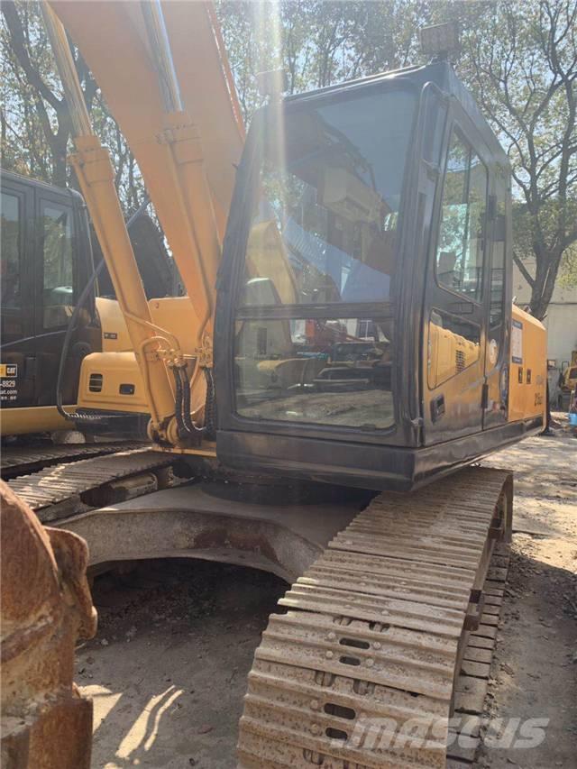 Hyundai R215-7 Roomikekskavaatorid
