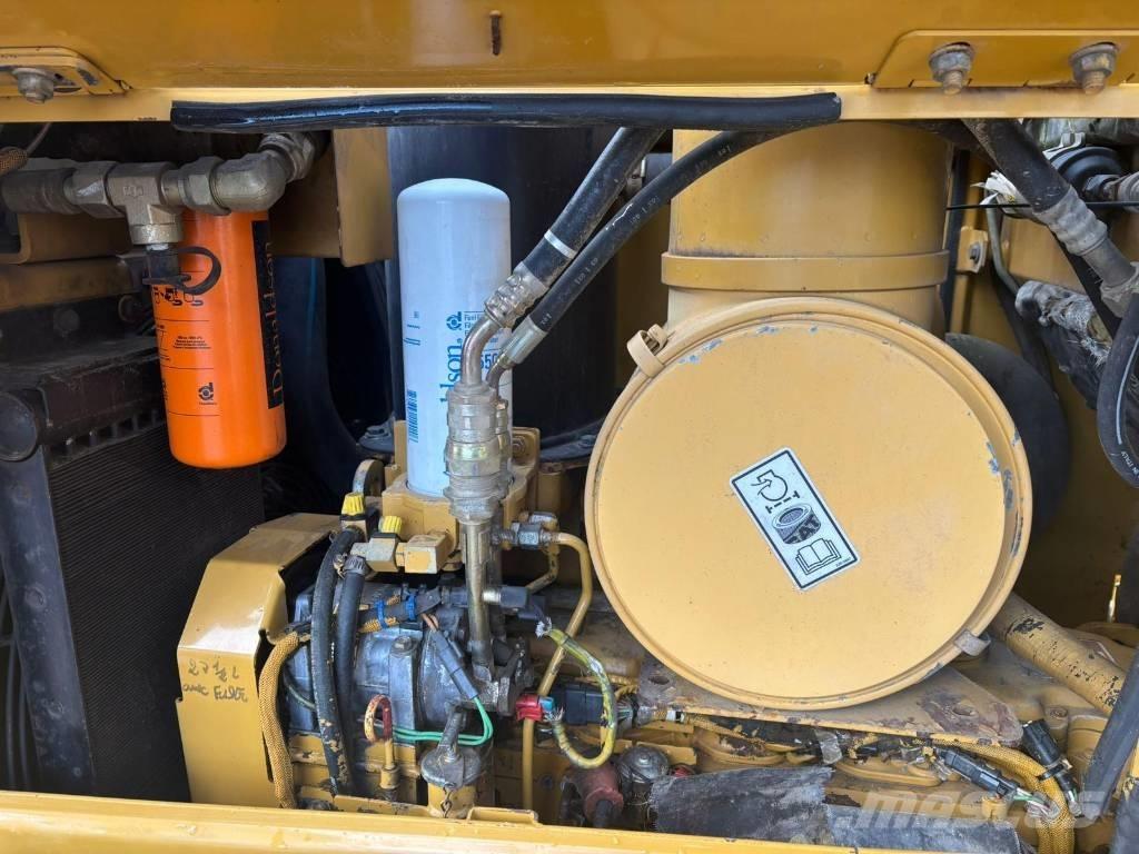 CAT D 6 N LGP Buldooserid