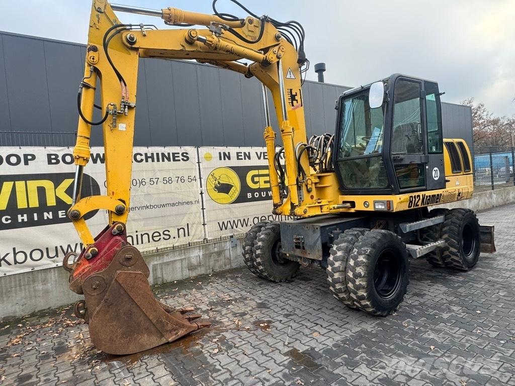 Kramer-allrad 812 Väikeekskavaatorid 7t-12t