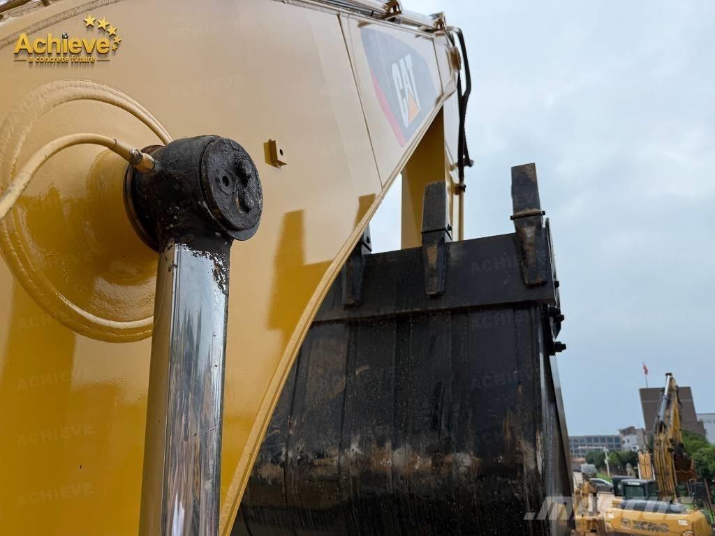 CAT 320 D Roomikekskavaatorid