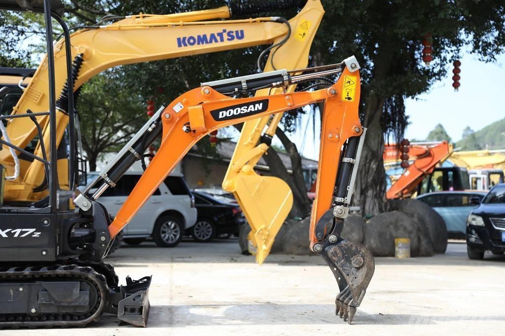 Doosan DX 17 Roomikekskavaatorid