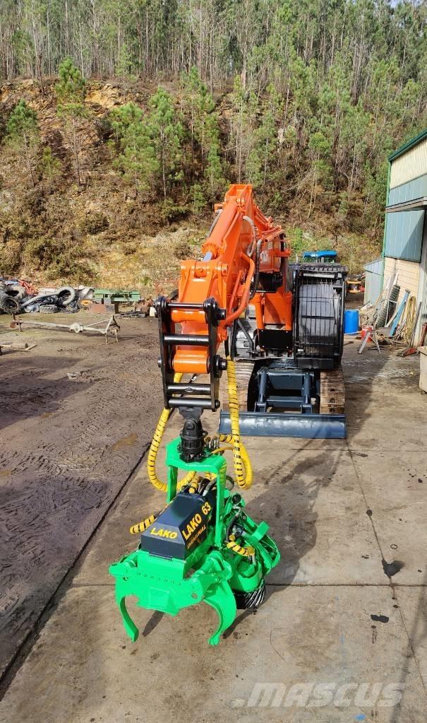 Hitachi ZX 210 Roomikekskavaatorid