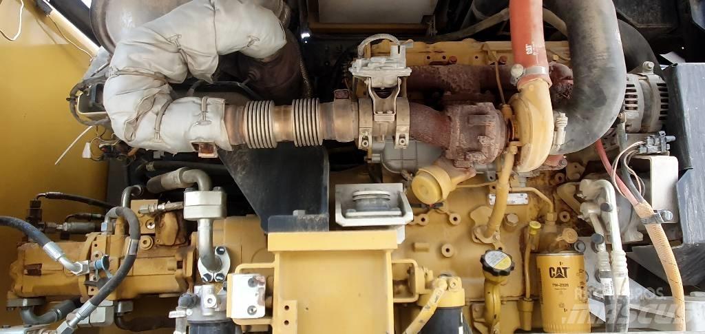 CAT M316F Ratasekskavaatorid