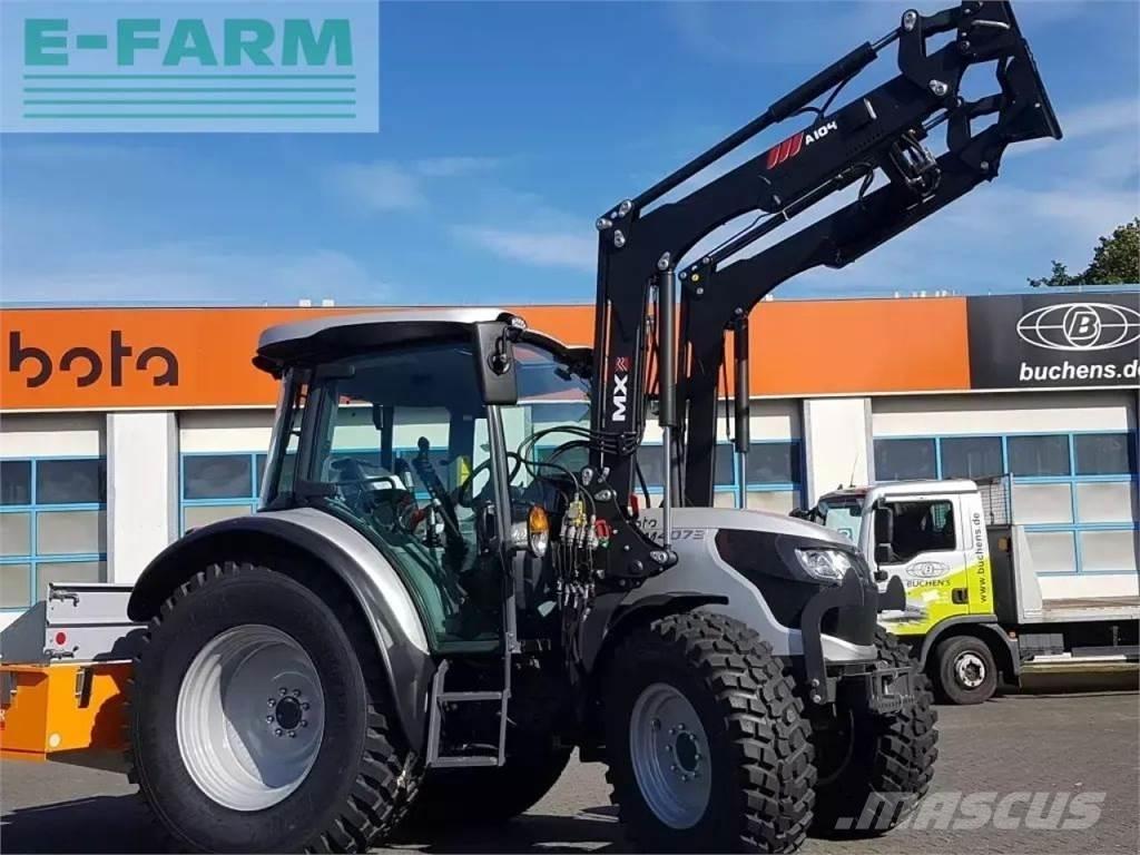 Kubota m4073 cab Traktorid